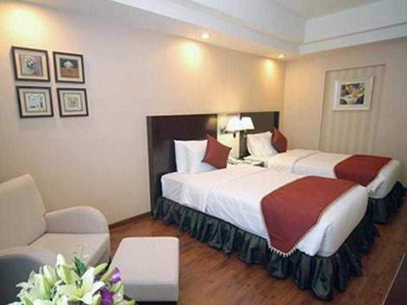 Gokulam Park Sabari-Siruseri Sipcot Chennai Room photo