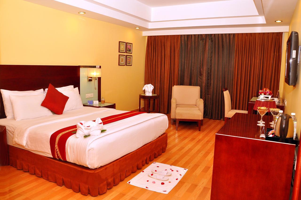 Gokulam Park Sabari-Siruseri Sipcot Chennai Exterior photo
