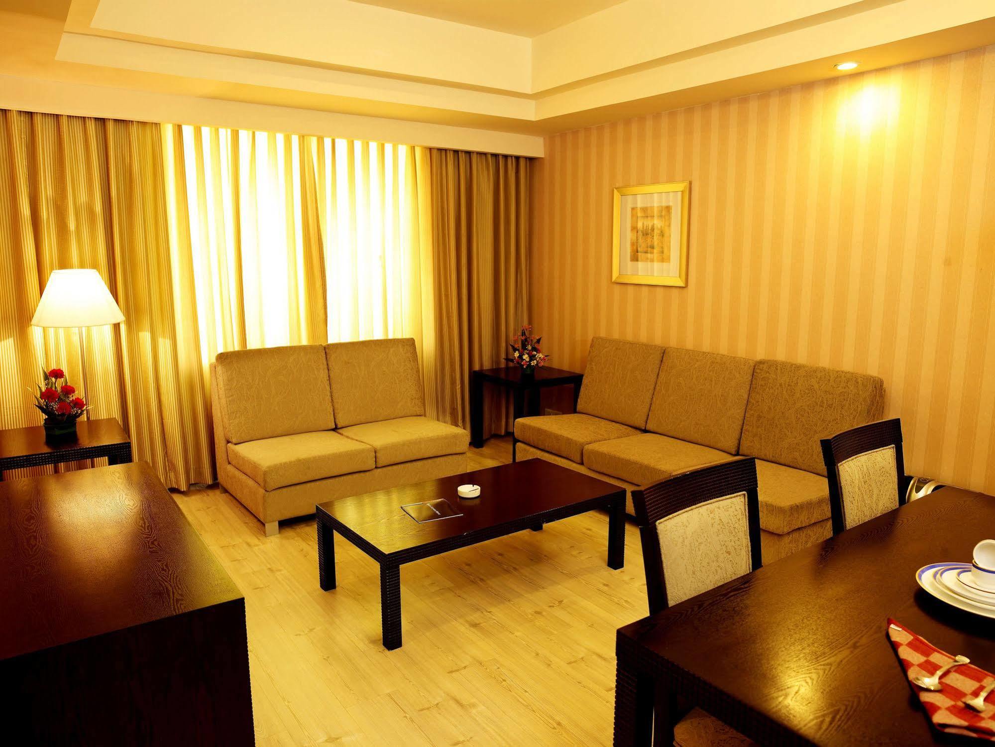 Gokulam Park Sabari-Siruseri Sipcot Chennai Room photo